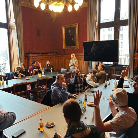 Einladung von Gastfamilien ins Hamburger Rathaus