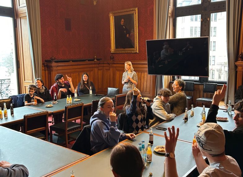 Einladung von Gastfamilien ins Hamburger Rathaus